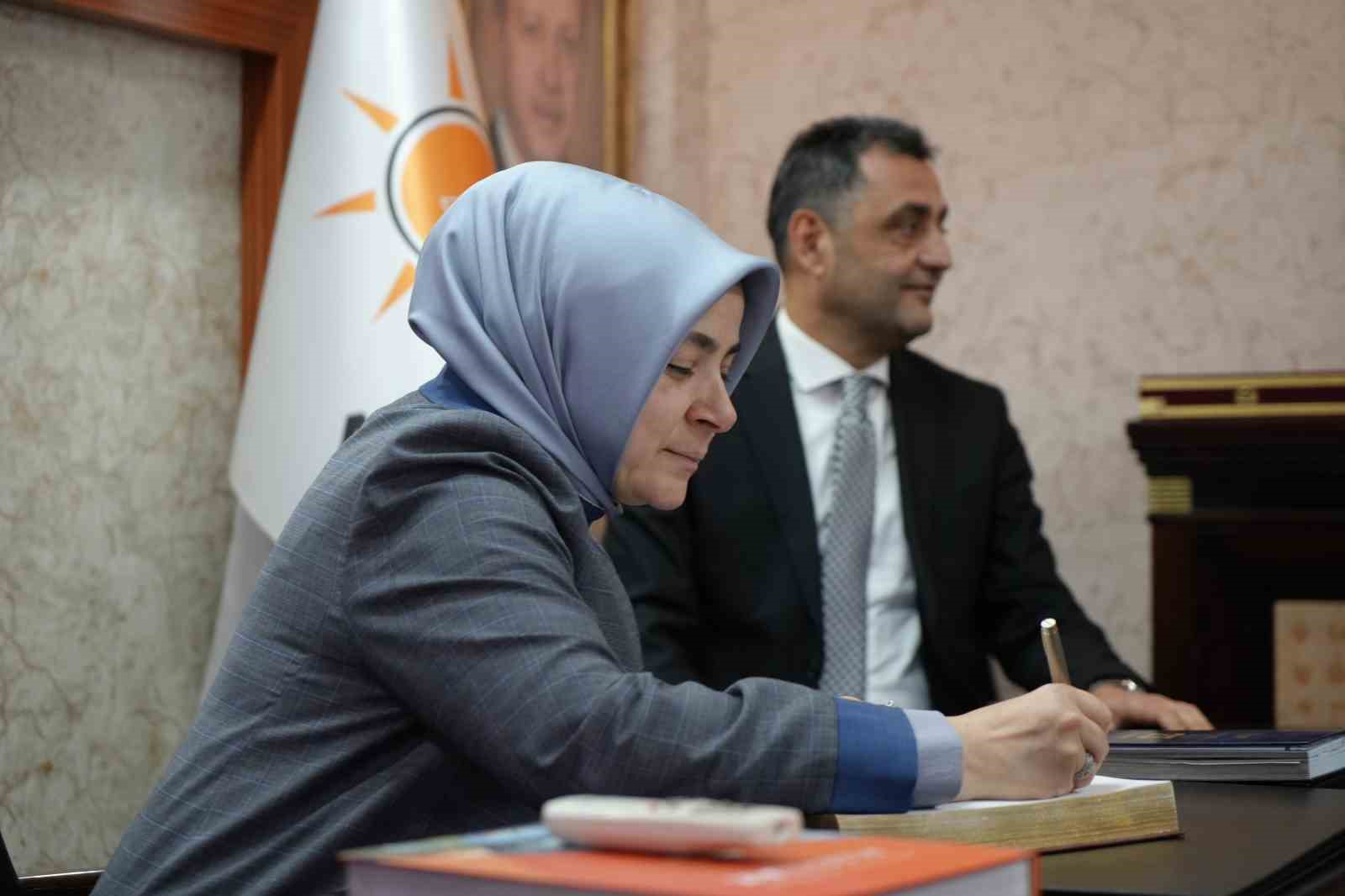 AK Parti Genel Merkez Kadın Kolları Başkanı Ercan: "Bağımlılıkla mücadelede en güçlü savunma hattı ailedir"
AK Parti Genel Merkez Kadın Kolları Başkanı Ercan: "Bağımlılıkla mücadelede en güçlü savunma hattı ailedir"