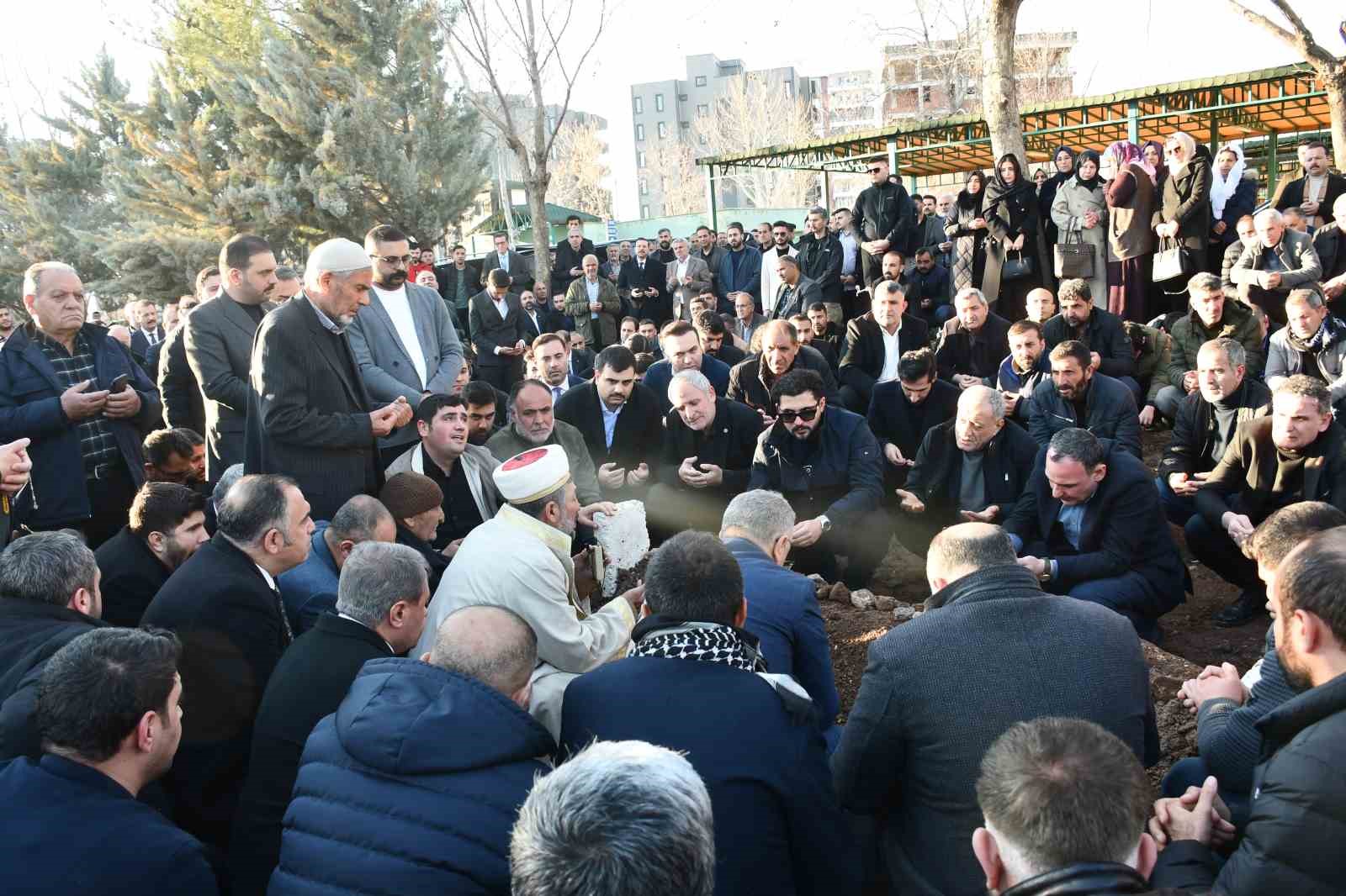 AK Parti Genel Sekreteri İnan’ın babaannesi Hacı Safiye İnan son yolculuğuna uğurlandı
