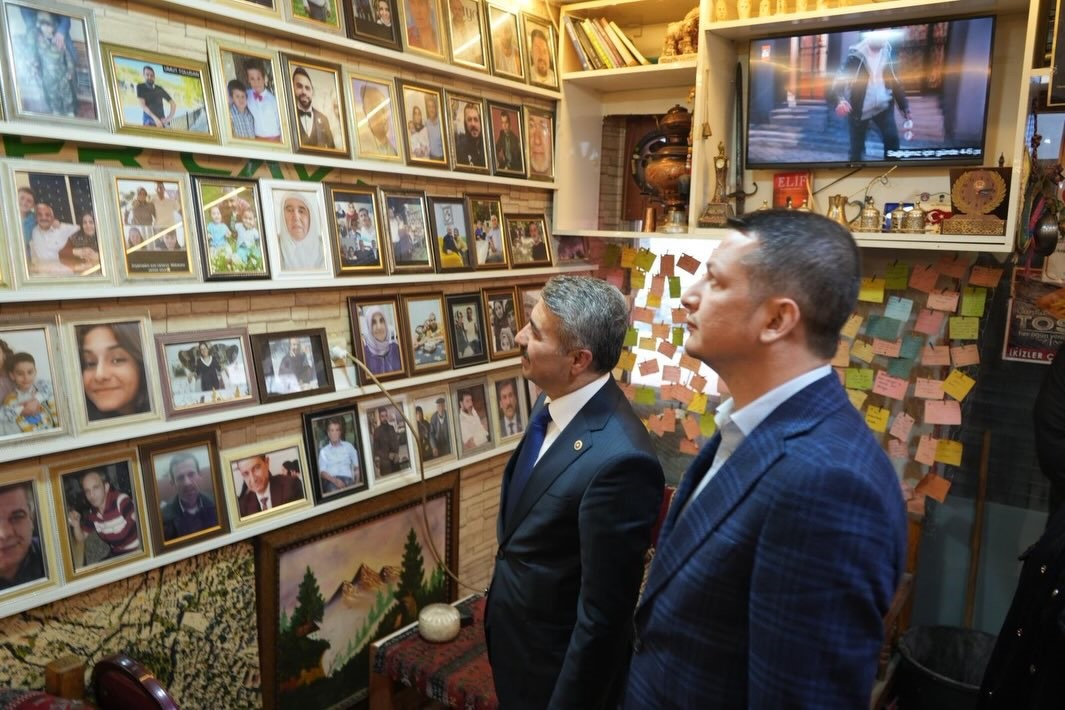 AK Parti heyetinden Gölbaşı Caddesi’nde esnaf ziyareti
