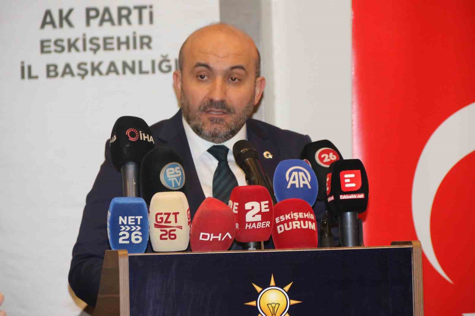 AK Parti İl Başkanı Albayrak: "Eskişehir için ortaya koyduğumuz vizyonun sınırlarına CHP zihniyetinin hayalleri bile yetişemez"
AK Parti İl Başkanı Albayrak: "Eskişehir için ortaya koyduğumuz vizyonun sınırlarına CHP zihniyetinin hayalleri bile yetişemez"