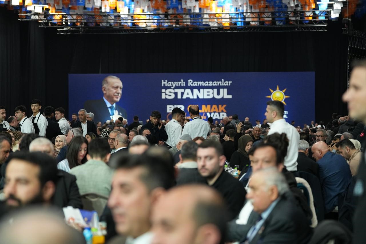 AK Parti İstanbul İl Başkanı Özdemir: "Bizler bir oldukça bölgemizde ve dünyada güven unsuru olacağız"
