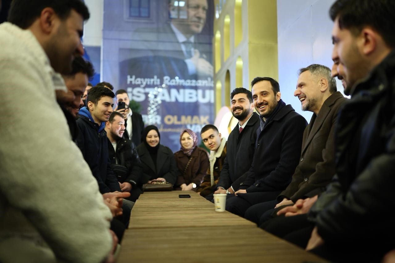 AK Parti İstanbul İl Başkanlığı komşularla aynı sofrada buluştu
