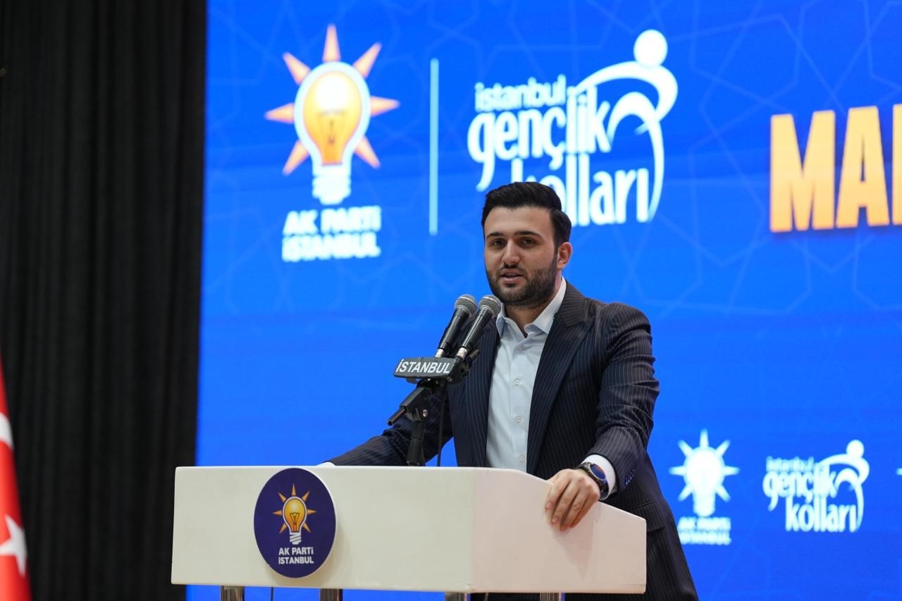 AK Parti İstanbul İl Gençlik Kolları Başkanı Yüce: "Bir senede 45 bin yeni genç üyeyi AK Gençlik’e kazandırdık"
AK Parti İstanbul İl Gençlik Kolları Başkanı Yüce: "Bir senede 45 bin yeni genç üyeyi AK Gençlik’e kazandırdık"