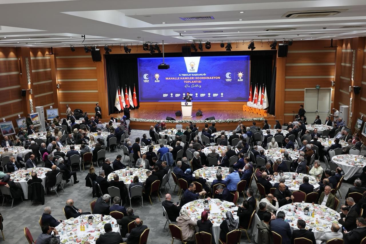 AK Parti İstanbul’da "Mahalle Hamiliği" modeli güçleniyor
