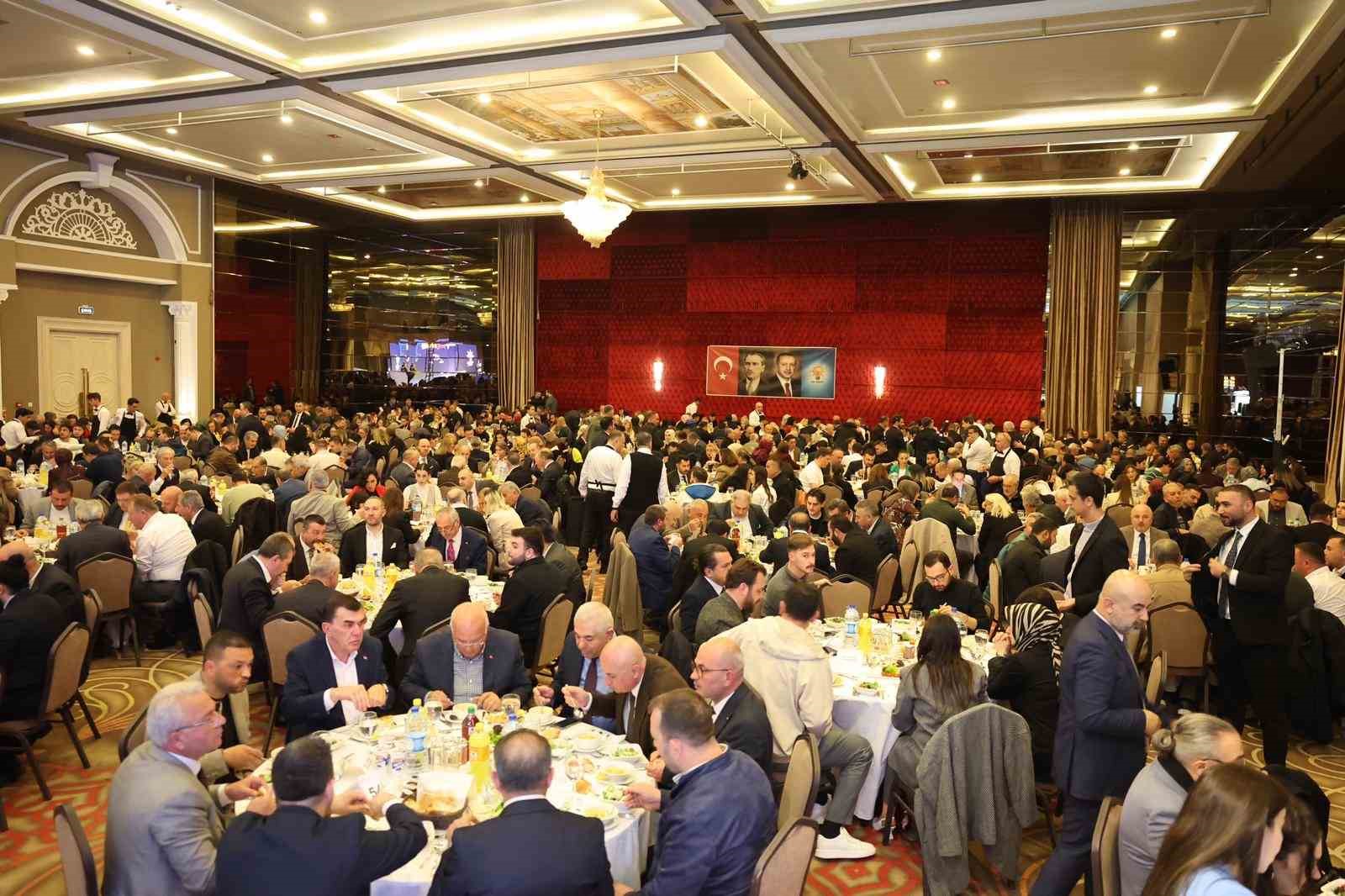 AK Parti İzmir İl Başkanı Saygılı’dan yeni il binası müjdesi
