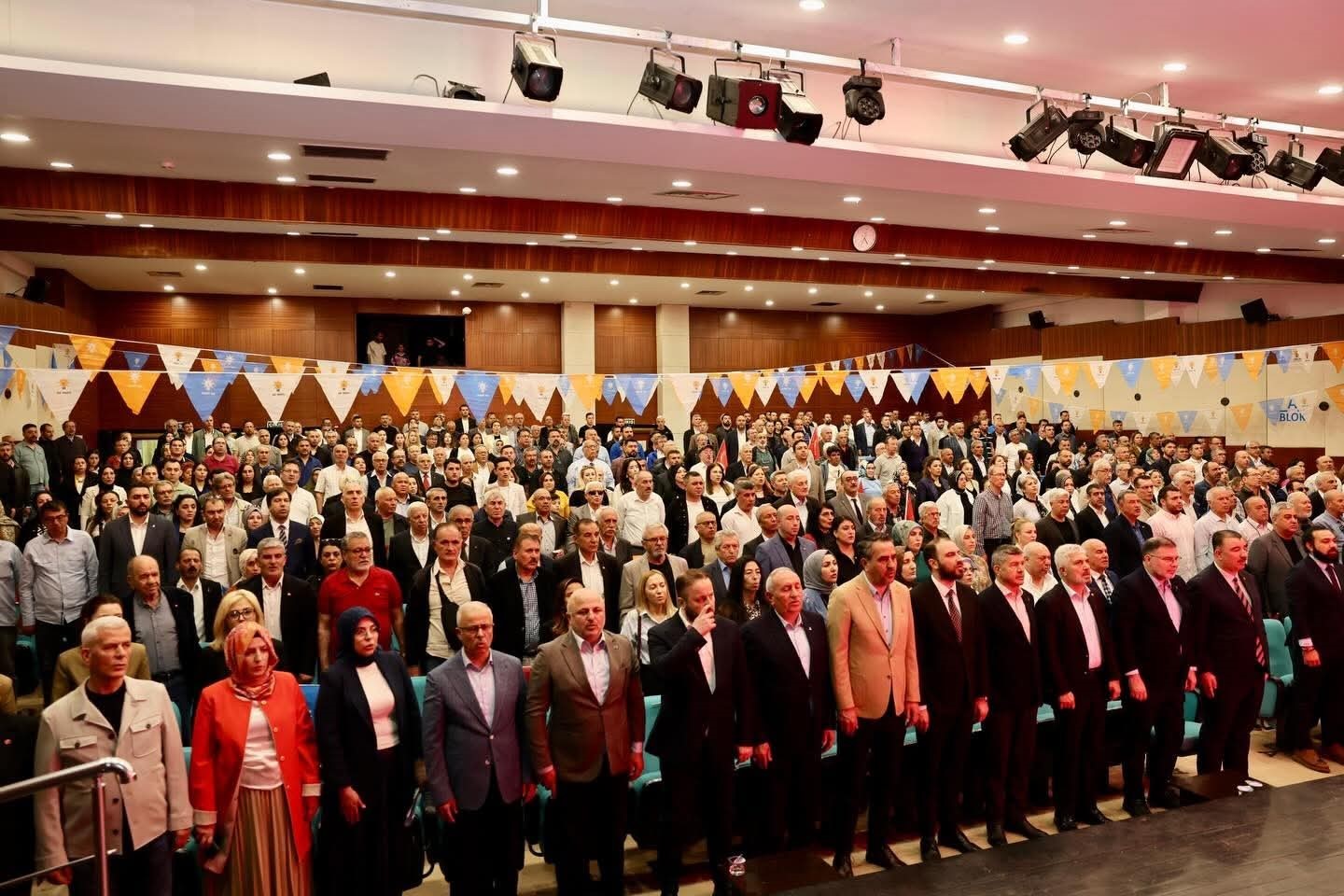 AK Parti İzmir’de dev teşkilat buluşması
