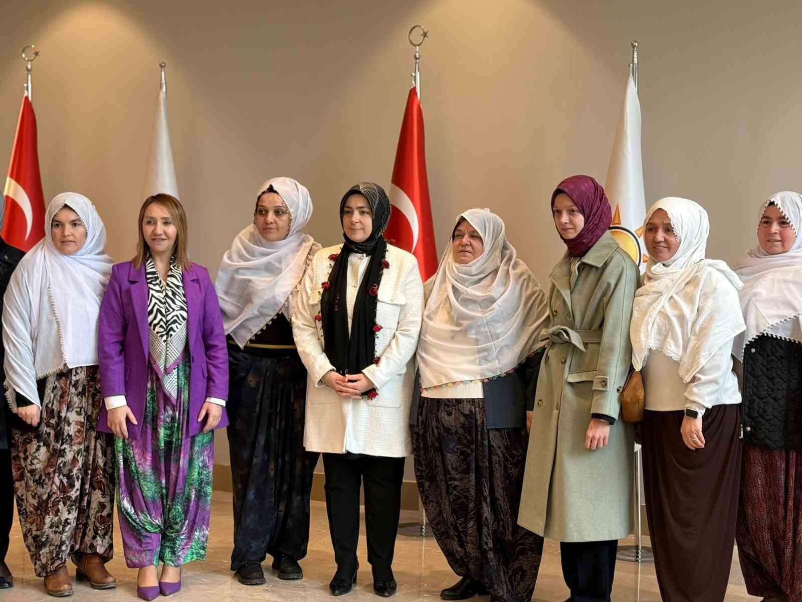 AK Parti Kadın Kolları Başkanı Ercan: "Zeynep Güneş’e yapılan düpedüz kadına yönelik zihinsel şiddettir"
