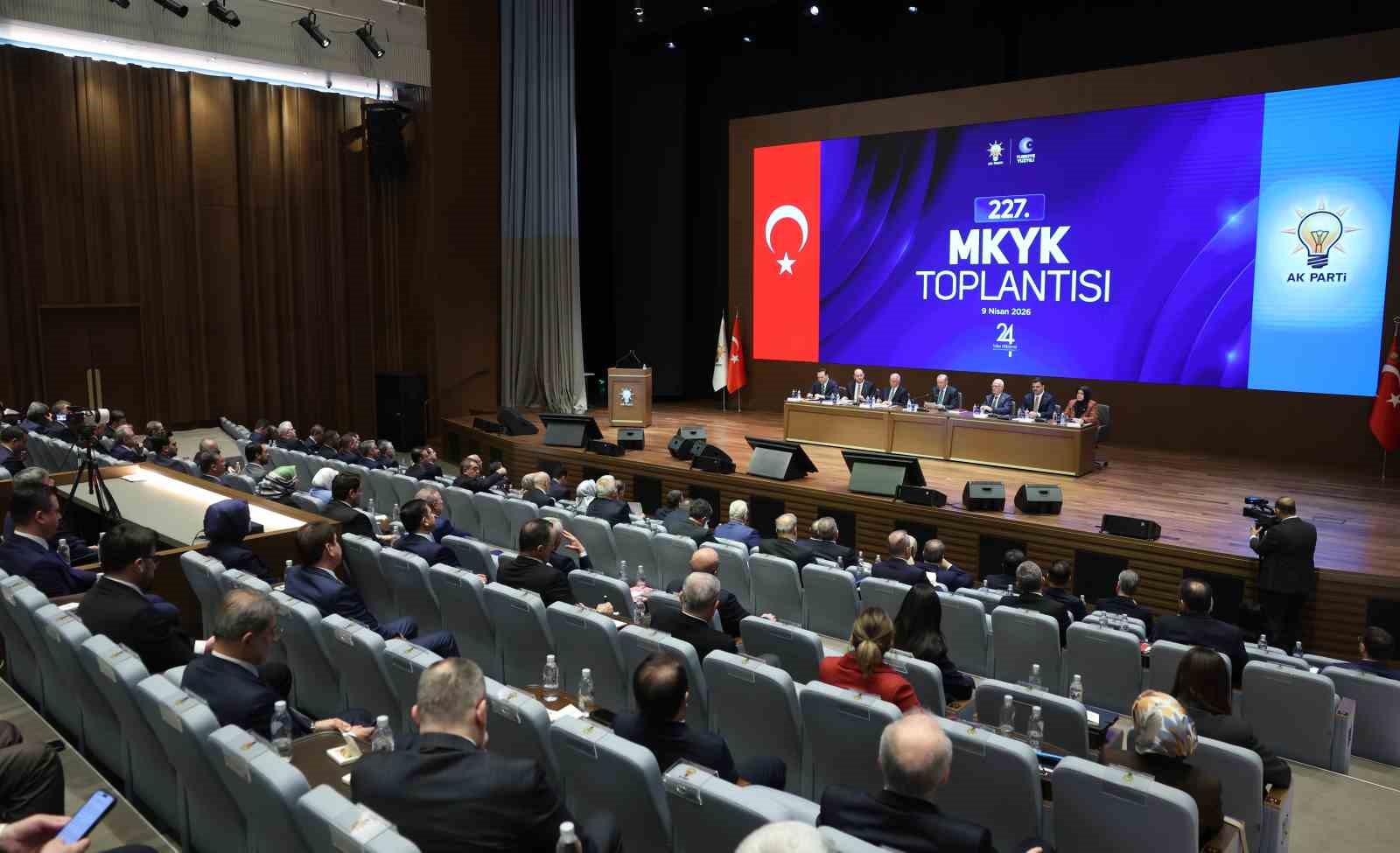 AK Parti MKYK Toplantısı başladı
