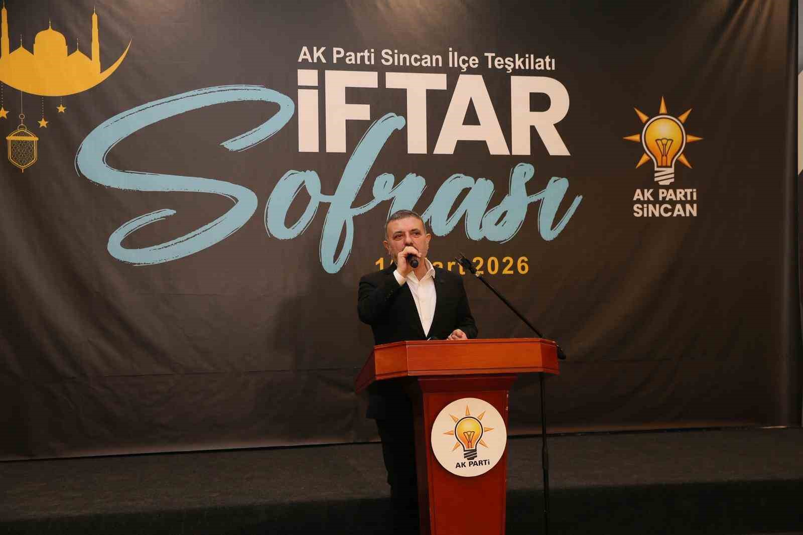 AK Parti Sincan Teşkilatı üyeleri iftarda buluştu
