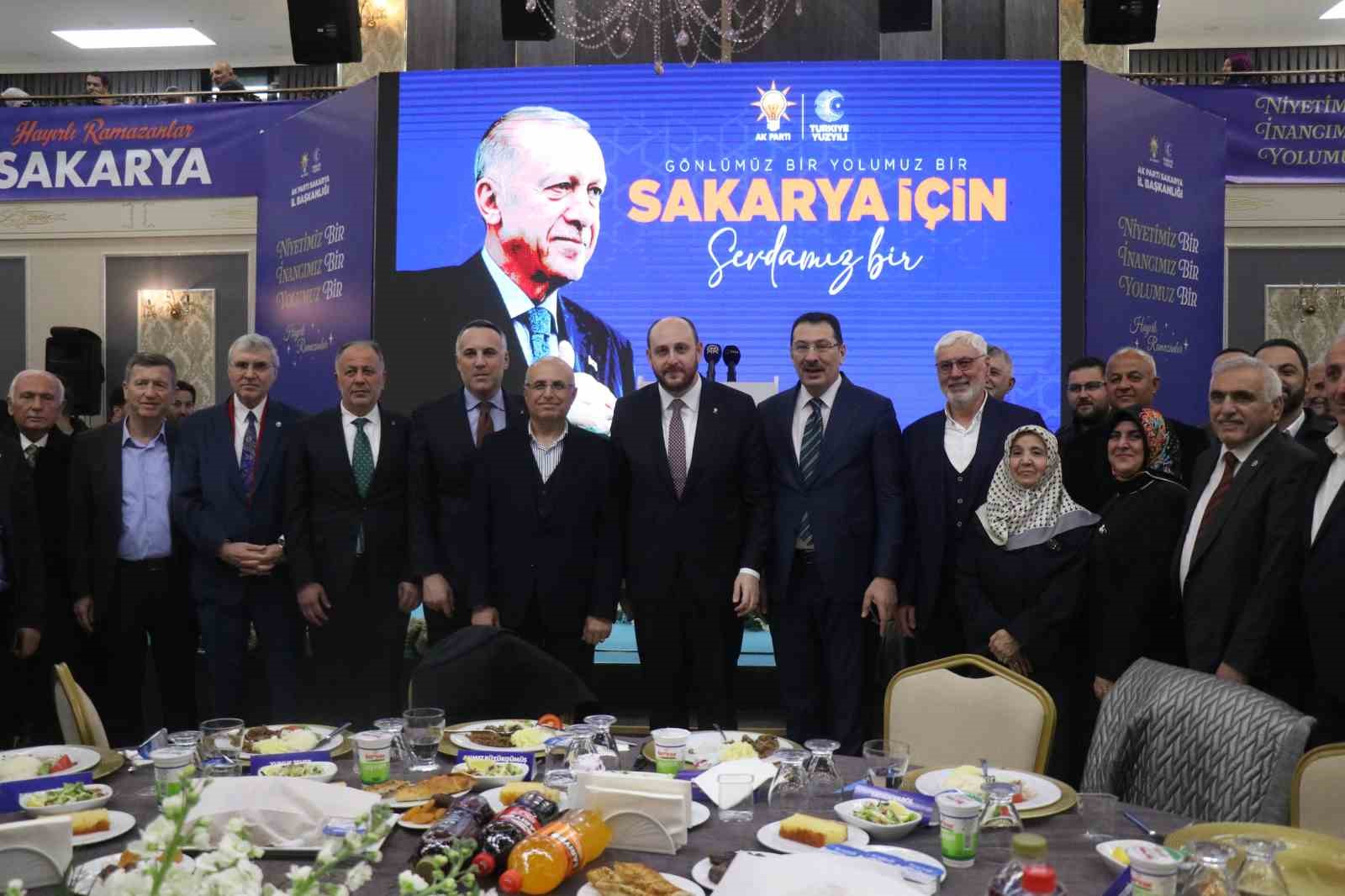 AK Parti Teşkilatı Sakarya’da iftar sofrasında bir araya geldi
