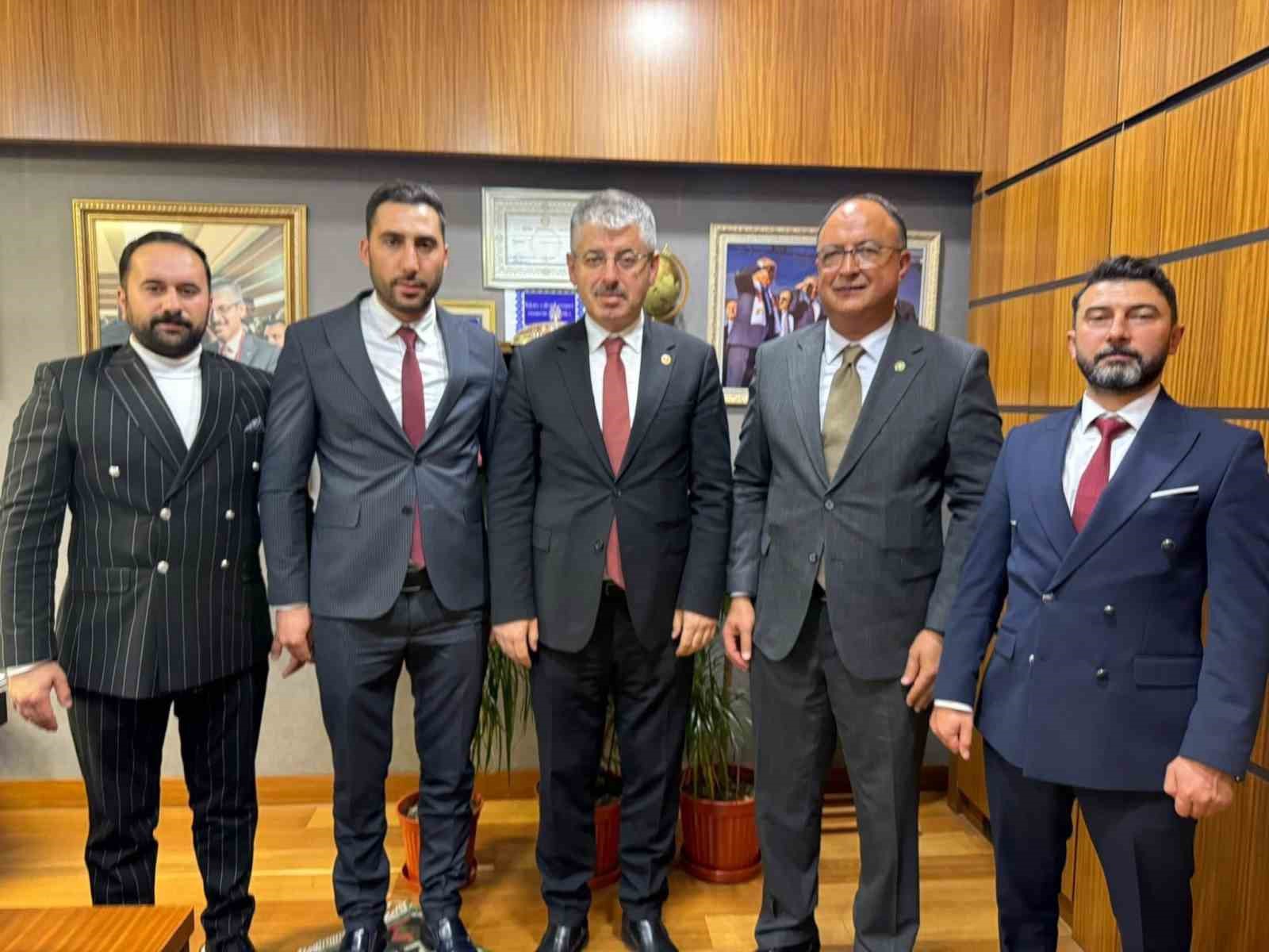 AK Parti Tomarza İlçe Teşkilatı’nda TBMM’ye ziyaret
