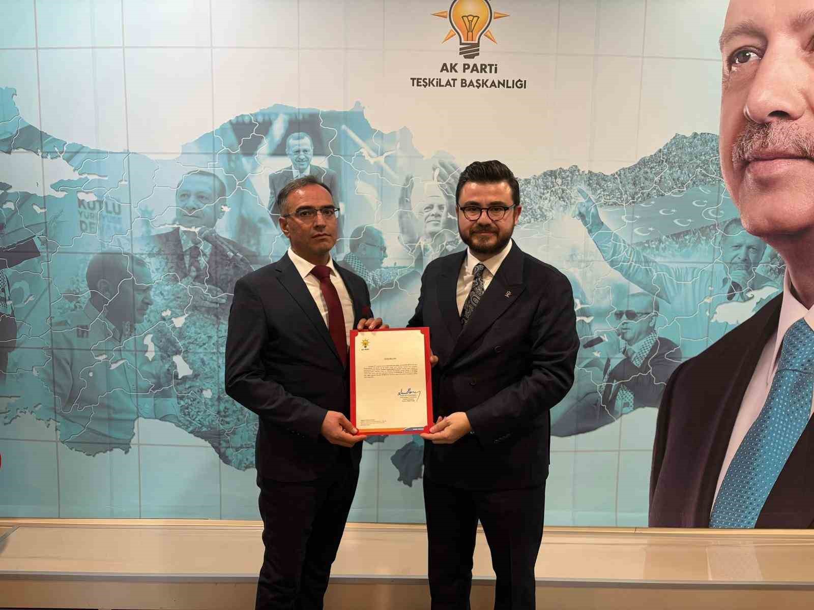 AK Parti’de 3 yeni ilçe başkanı görevi devraldı
