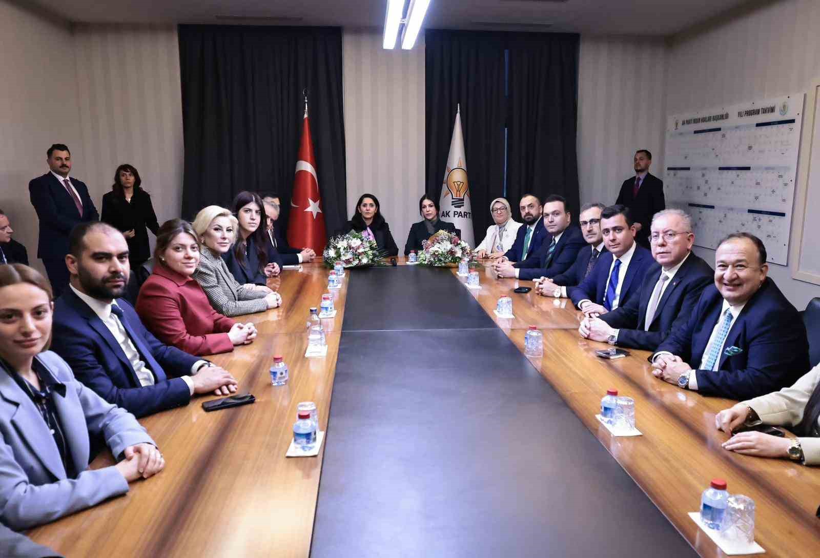 AK Parti’de devir teslim: Nilhan Ayan göreve başladı
