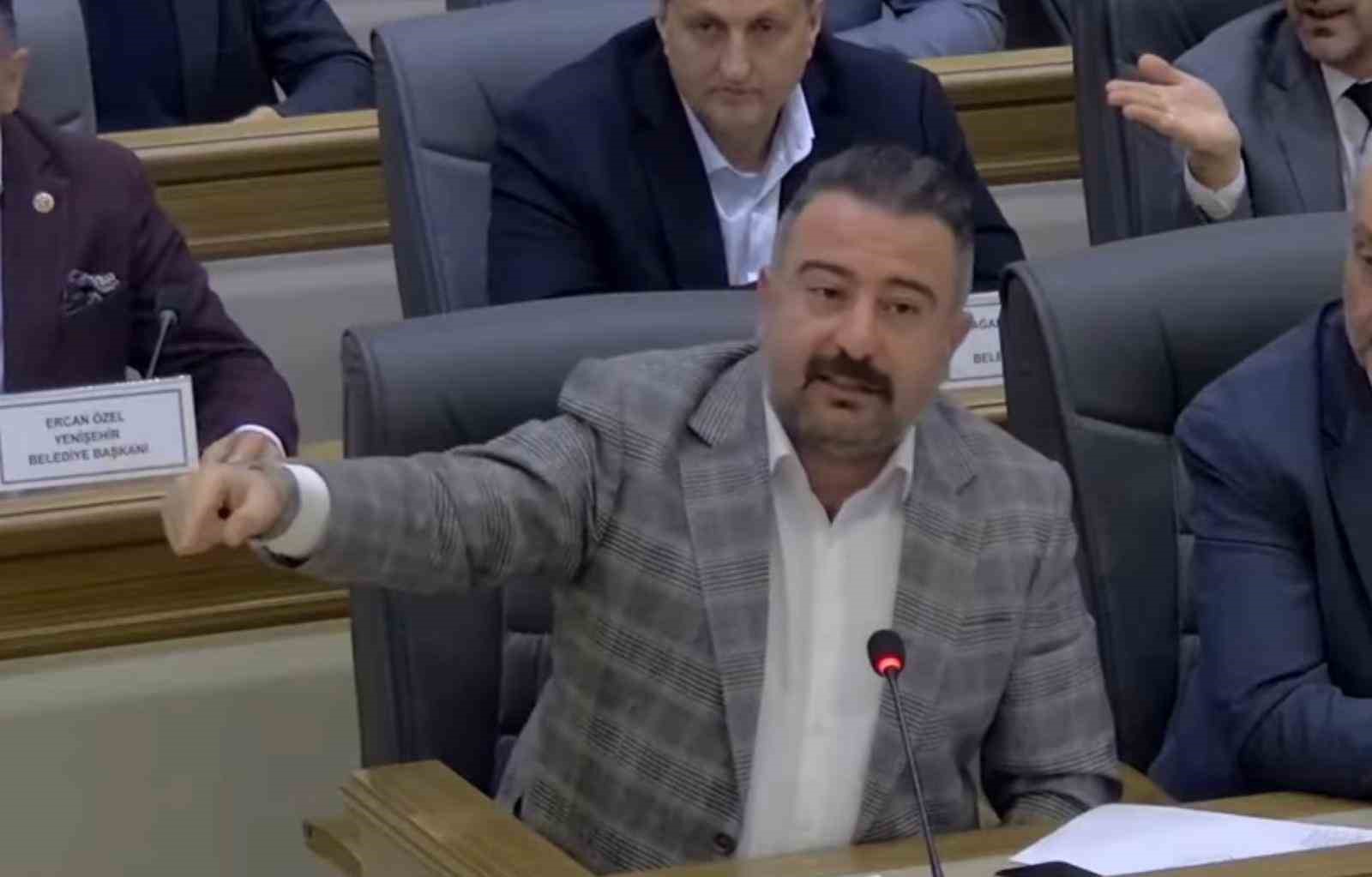 AK Parti’den Bursa’daki su zammını geri çektirecek teklif
AK Parti’den Bursa’daki su zammını geri çektirecek teklif