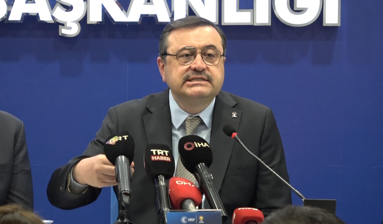 AK Parti’den CHP’ye mehter tepkisi
