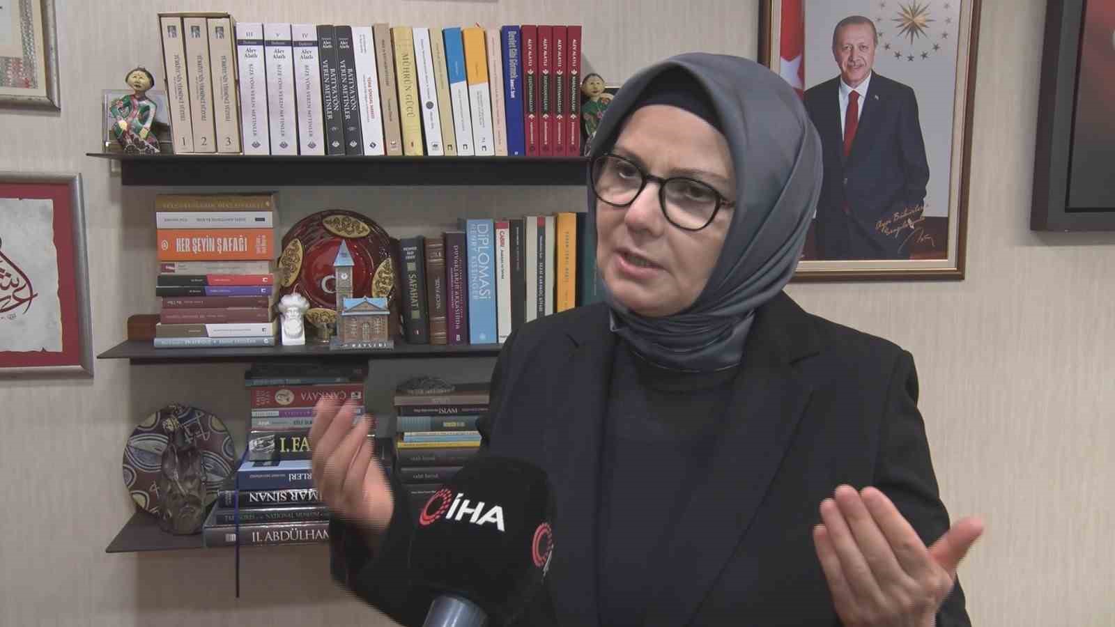 AK Partili Böhürler: "Hiçbir medya kurumunda başörtülü kadınların çalışması söz konusu dahi olamazdı"
