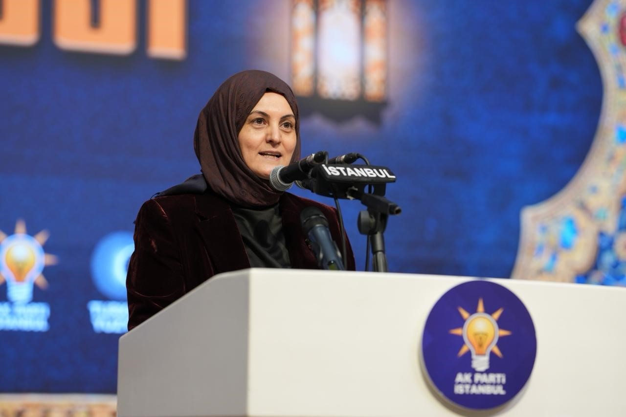 AK Parti’nin "Gelenekten Geleceğe İftarı"nda 400 usta sanatçı bir araya geldi
