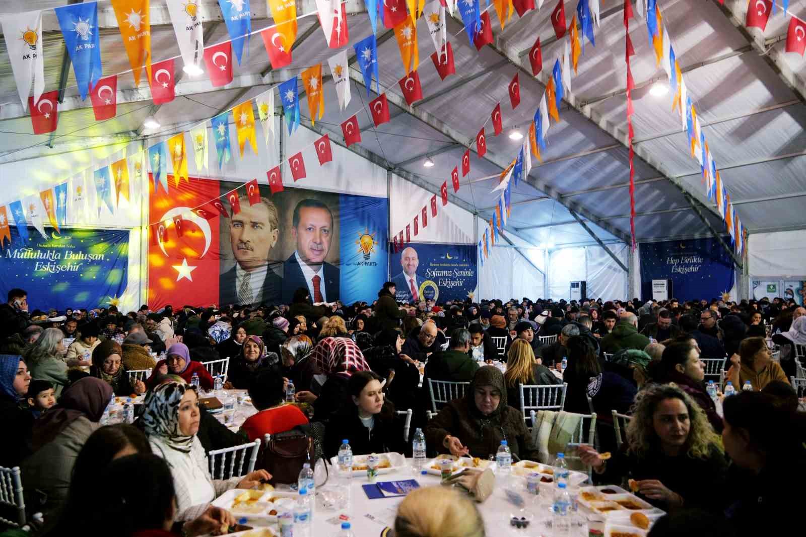 AK Parti’nin iftar çadırı sayısı 3’e yükseldi
