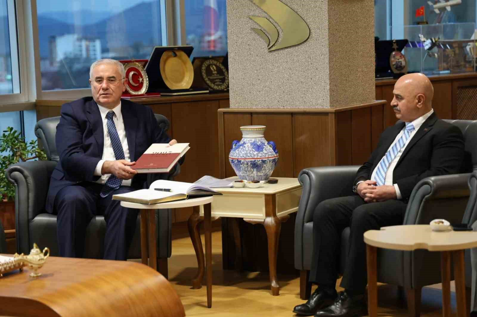 Akarca, Rektör Sözbir ile bir araya geldi
