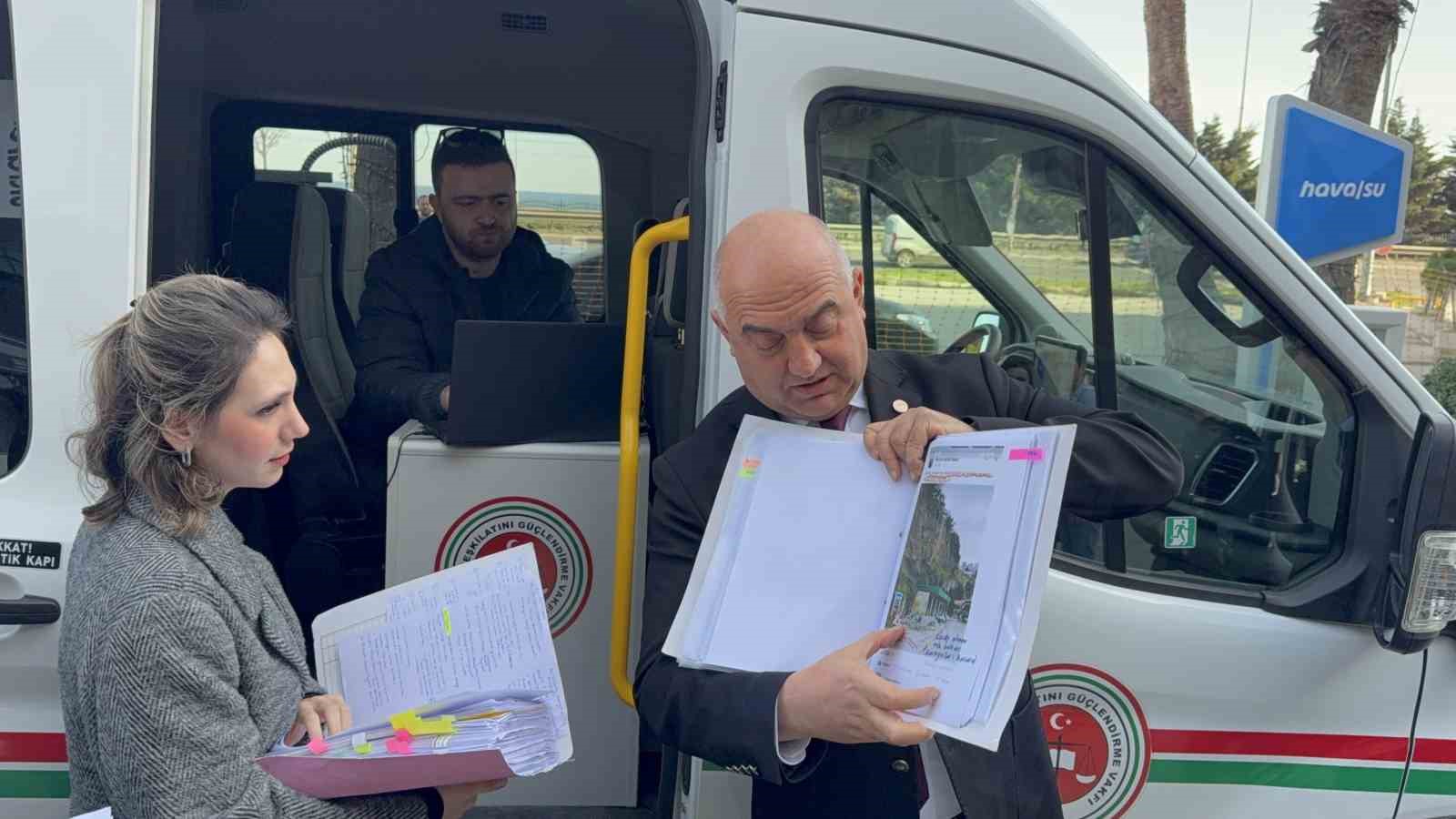 Akaryakıt istasyonu faciasında keşif: Acılı anne olay yerine ilk kez geldi, gözyaşlarına boğuldu
