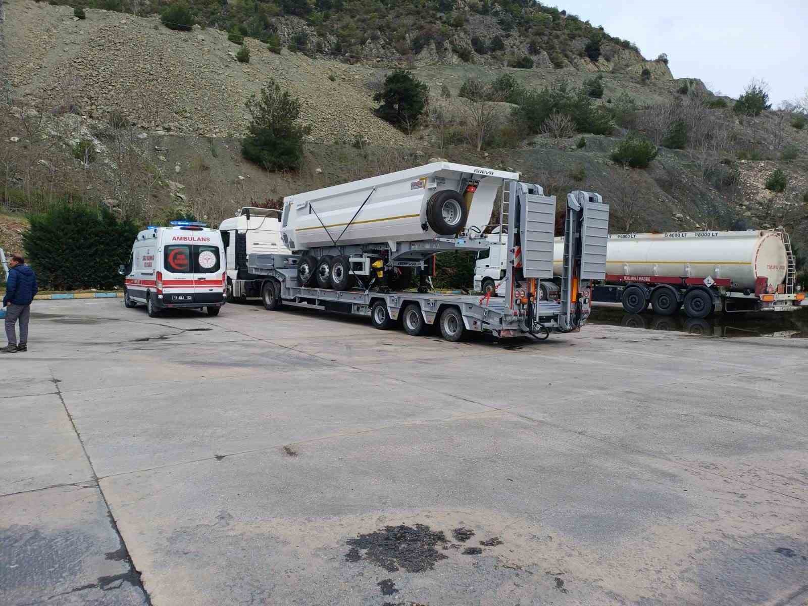 Akaryakıt istasyonunda şüpheli ölüm
