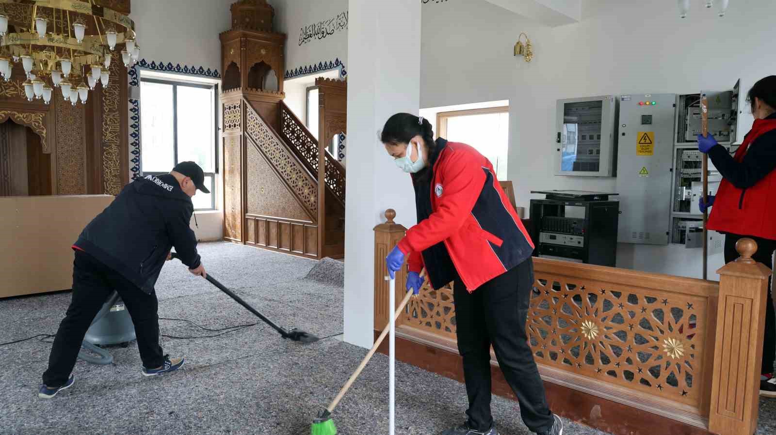 Akçaova TOKİ Camisinde eksikler gideriliyor, ibadete açılış yakın
