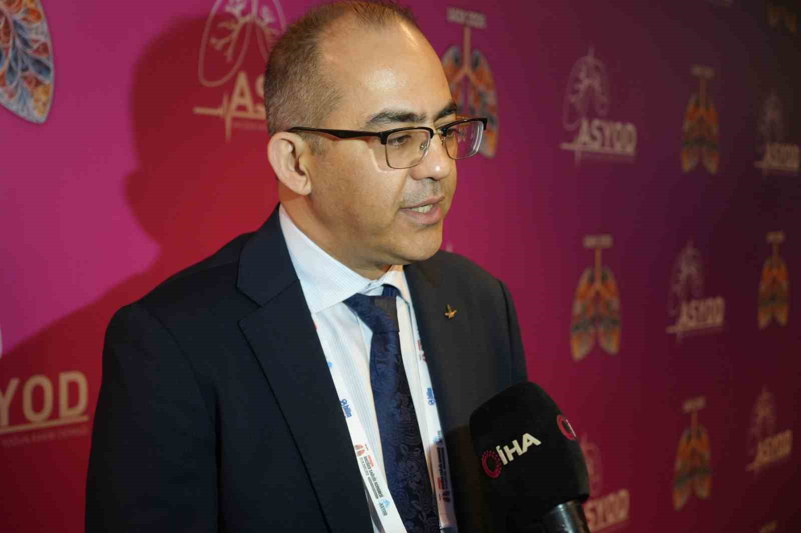 Akciğer kanserinde ölüm oranı ürkütüyor: "20 yıl sigara içenler taramadan geçmeli"
