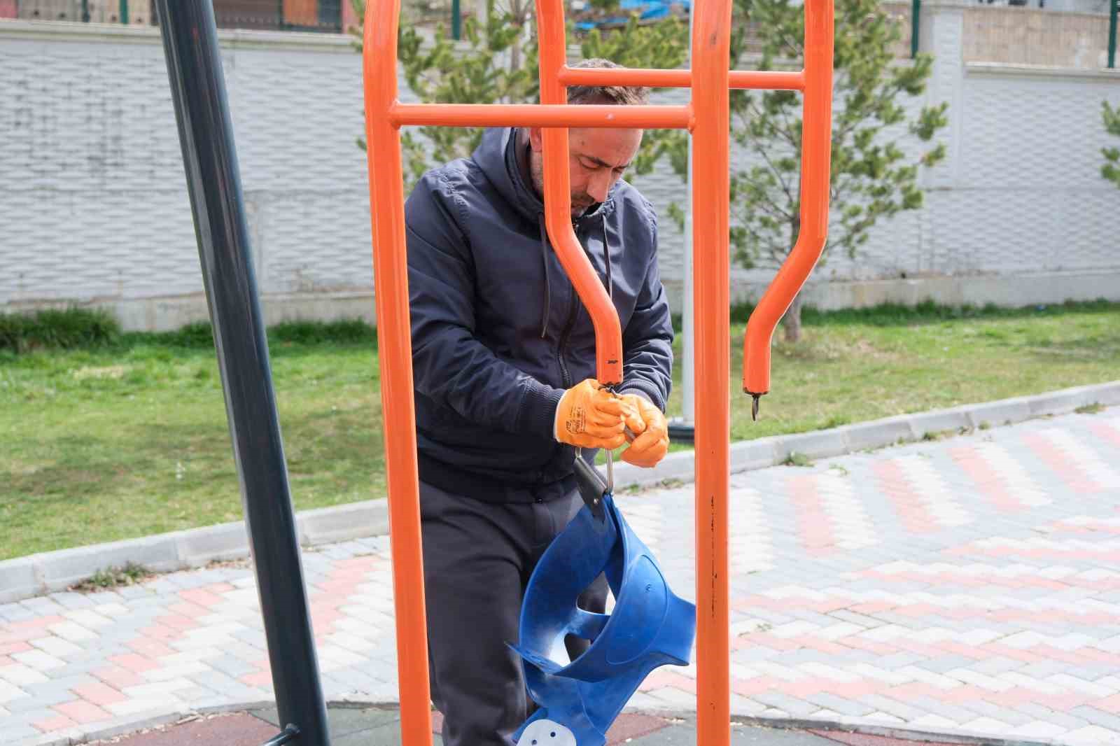 Akdağmadeni’nde bahar mesaisi: park ve bahçeler yenileniyor
