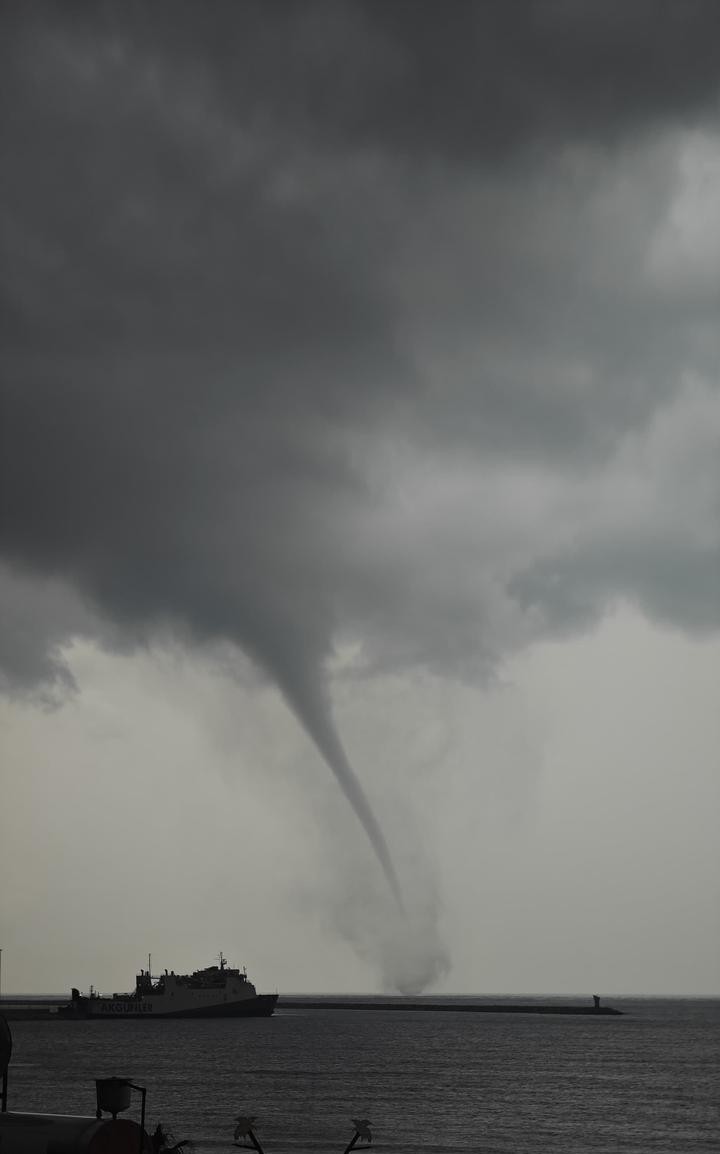 Akdeniz’de çifte hortum
