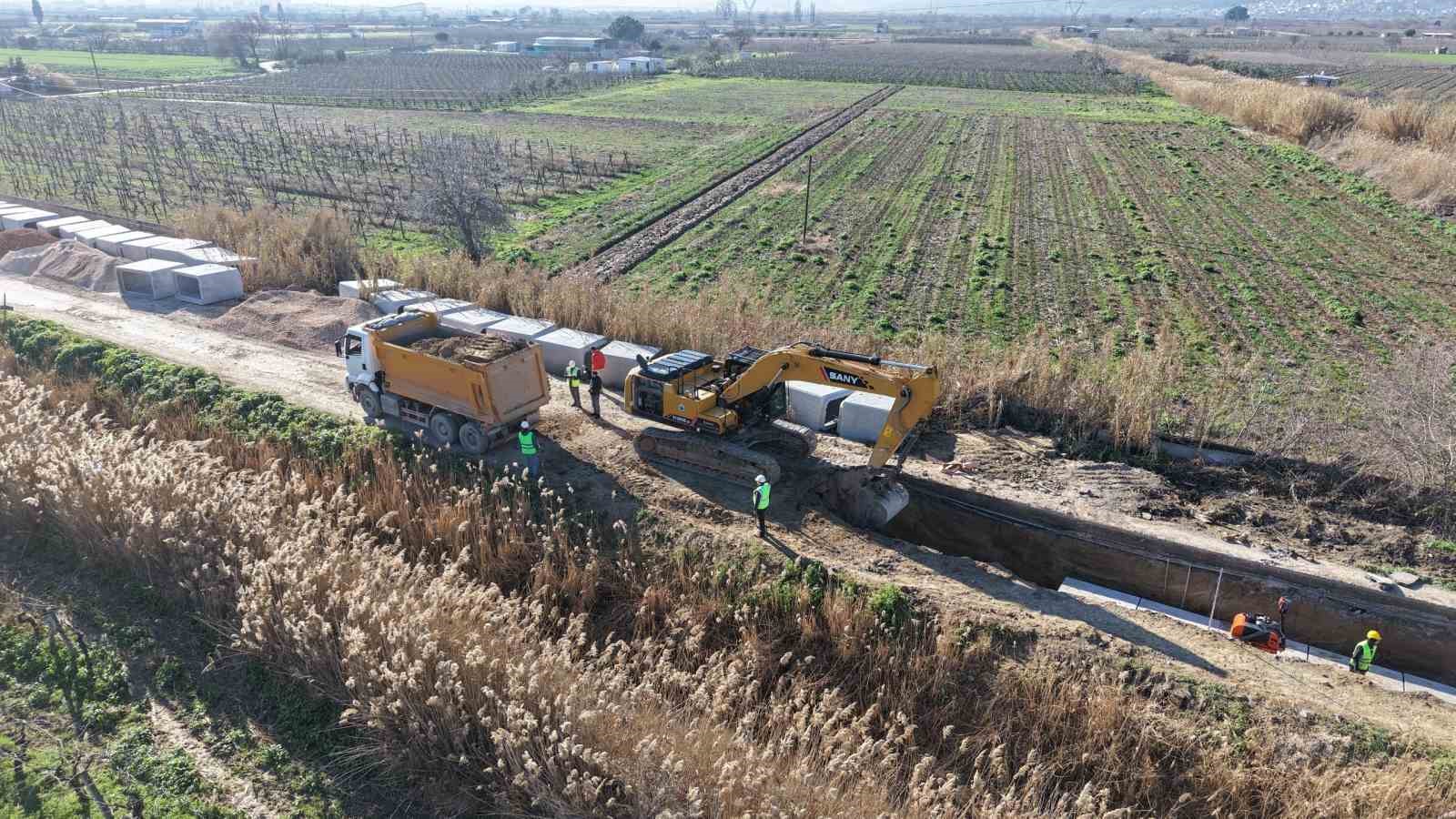 Akgedik TOKİ’de altyapı çilesi sona eriyor
Akgedik TOKİ’de altyapı çilesi sona eriyor