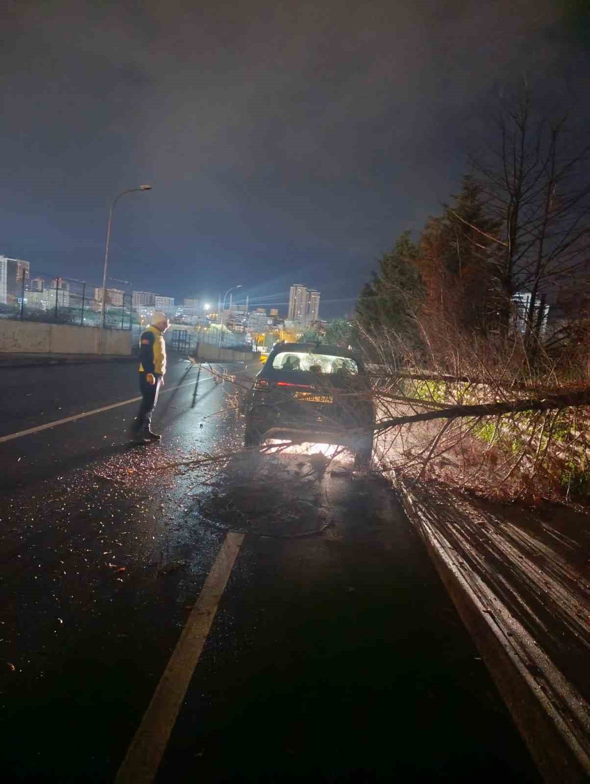 AKOM’dan İstanbul için kar uyarısı: Hava sıcaklığı 3 dereceye kadar düşecek
AKOM’dan İstanbul için kar uyarısı: Hava sıcaklığı 3 dereceye kadar düşecek