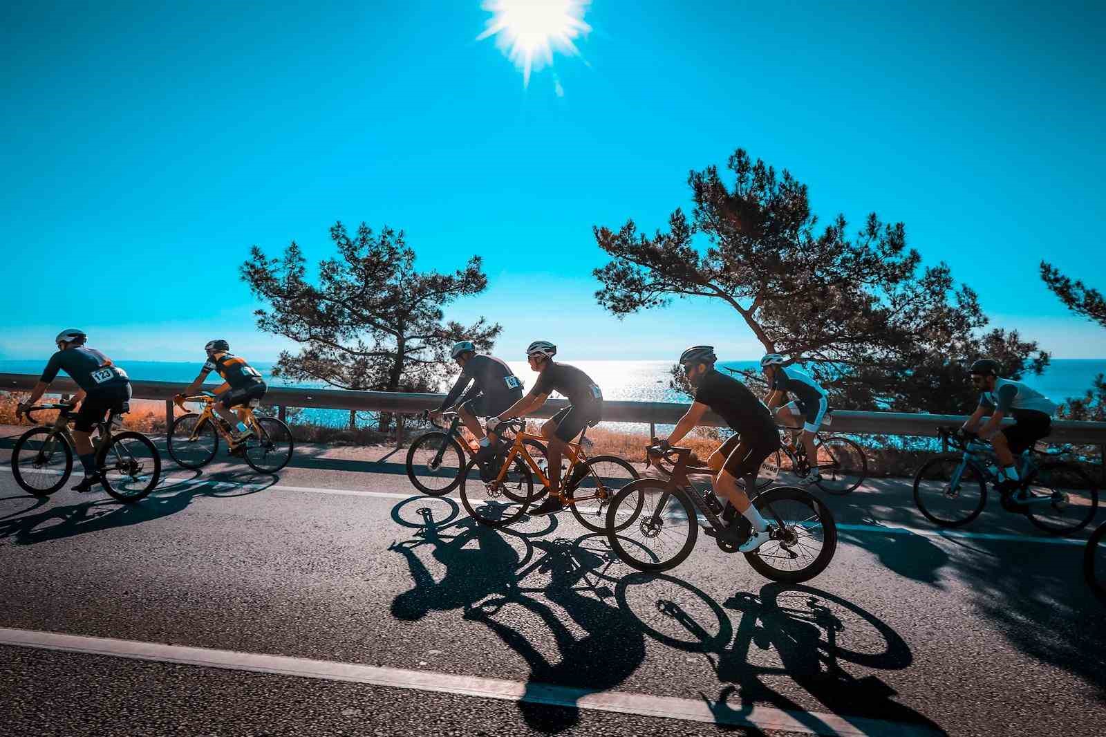 AKRA Gran Fondo Antalya’da pedallar ‘Yeşil Gelecek’ için dönecek
AKRA Gran Fondo Antalya’da pedallar ‘Yeşil Gelecek’ için dönecek