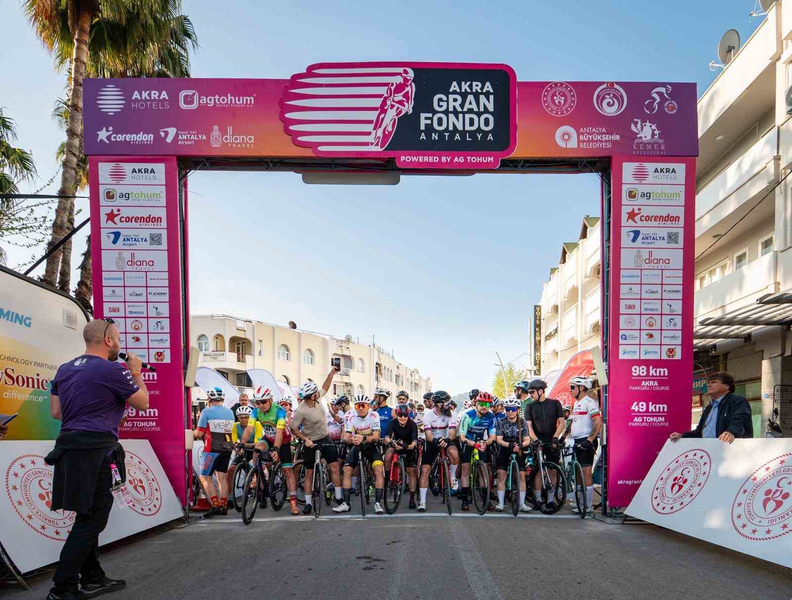 AKRA Gran Fondo Antalya’da pedallar ‘Yeşil Gelecek’ için dönecek
AKRA Gran Fondo Antalya’da pedallar ‘Yeşil Gelecek’ için dönecek
