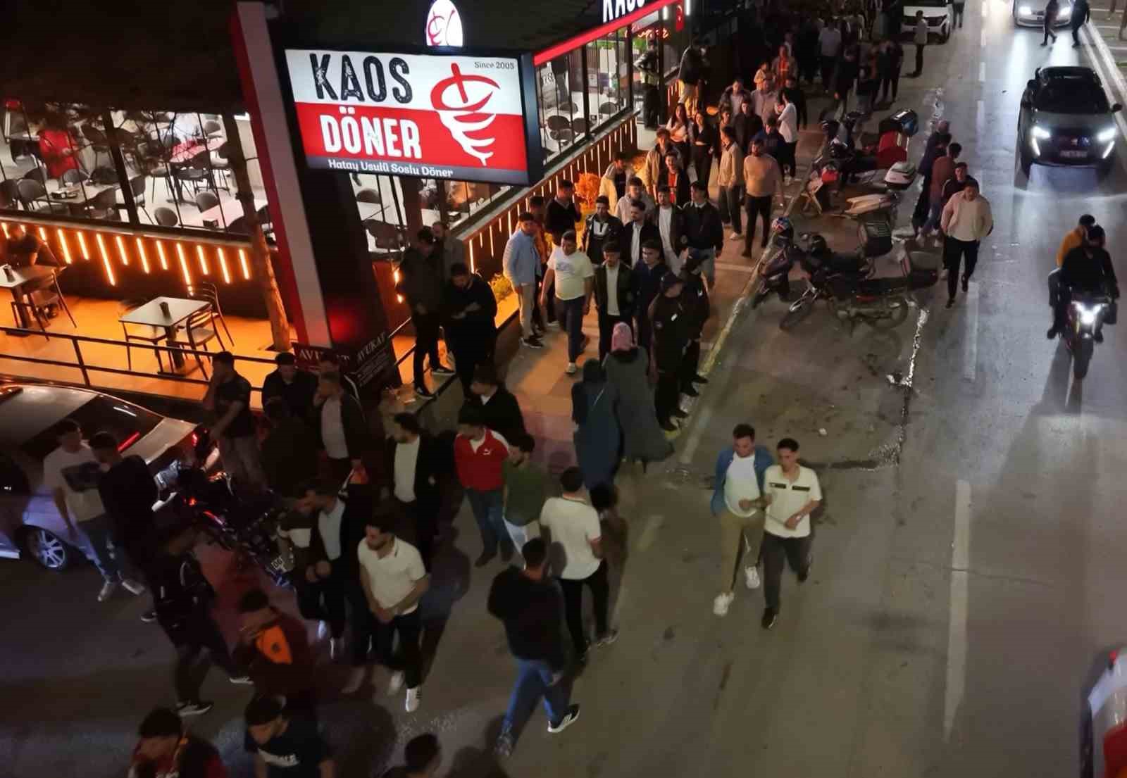 Aksaray sokaklarında Galatasaraylıların coşkulu kutlaması
