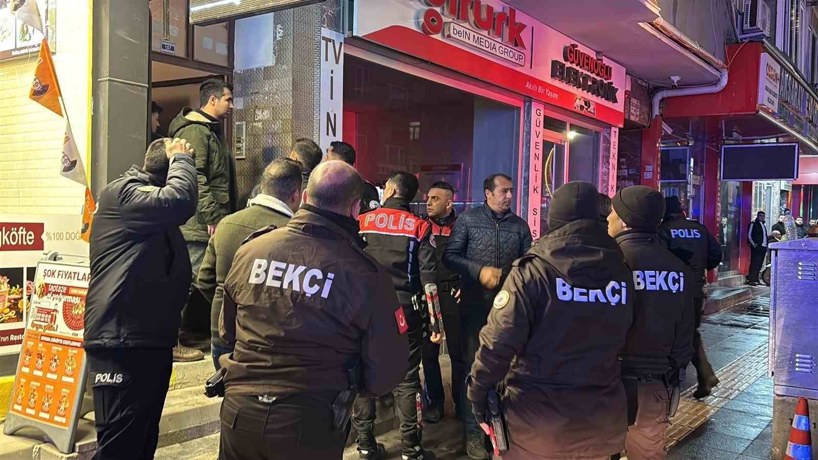 Aksaray’da bir evde 3 kişi silahla vurulmuş halde bulundu: 3 ölü
