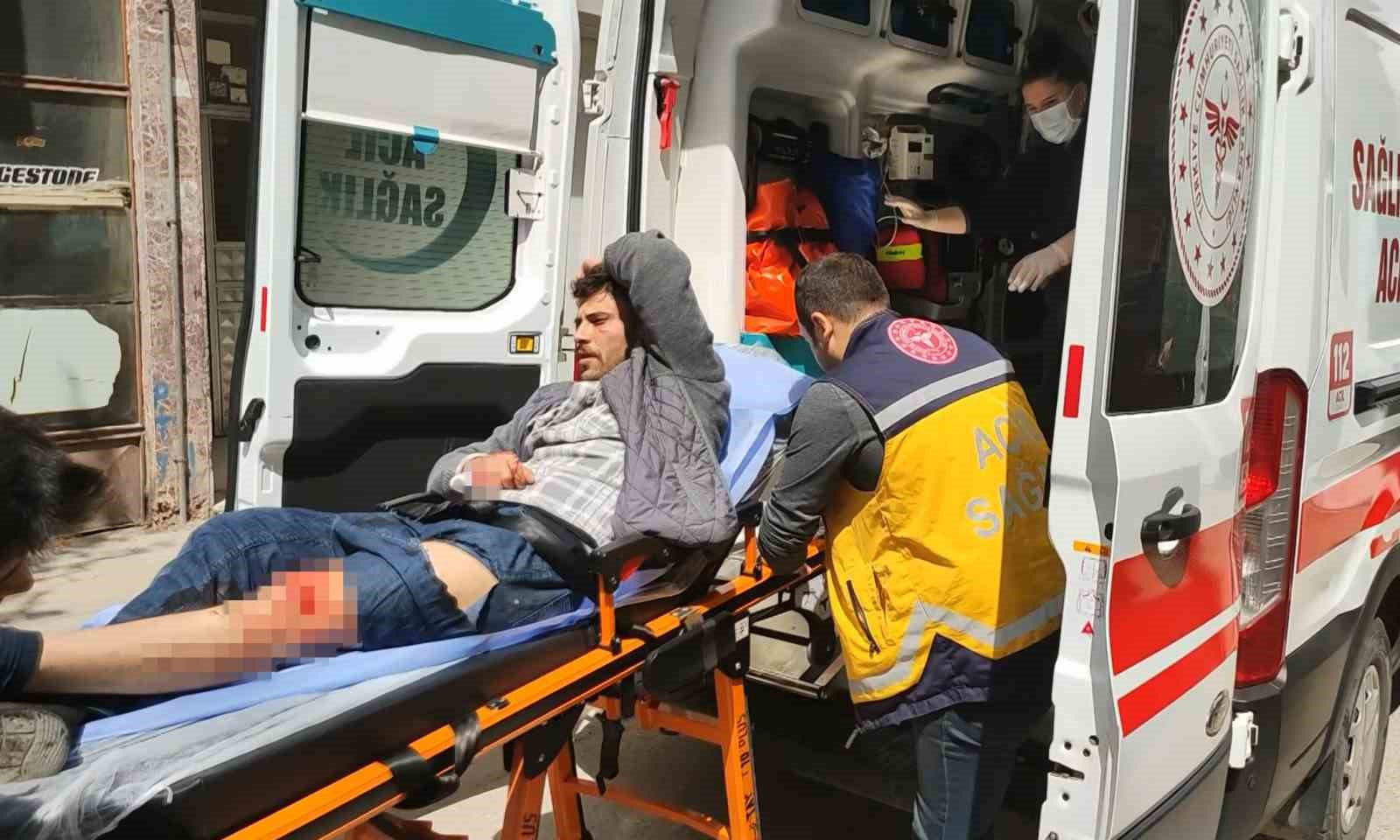 Aksaray’da iki kardeş tartıştıkları genci bıçakla yaralayıp kaçtı
