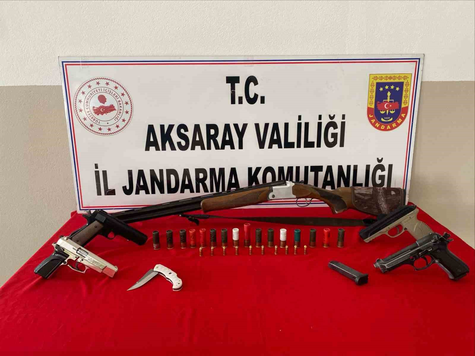 Aksaray’da jandarmadan kaçak silah operasyonu
