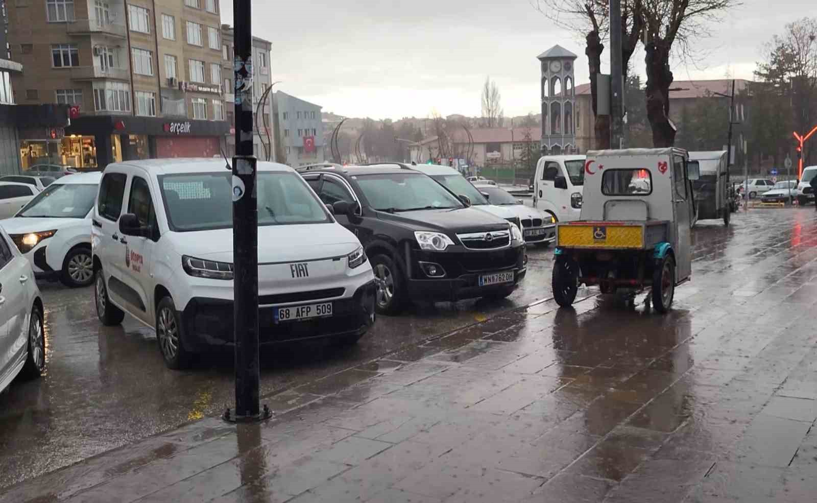 Aksaray’da şiddetli sağanak etkili oldu

