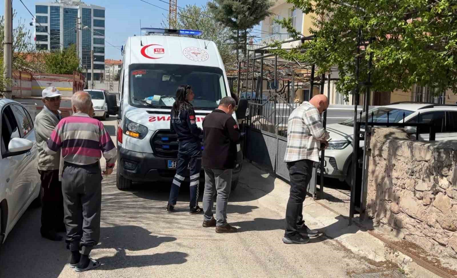 Aksaray’da yaşlı adam karısını evde ölü buldu
