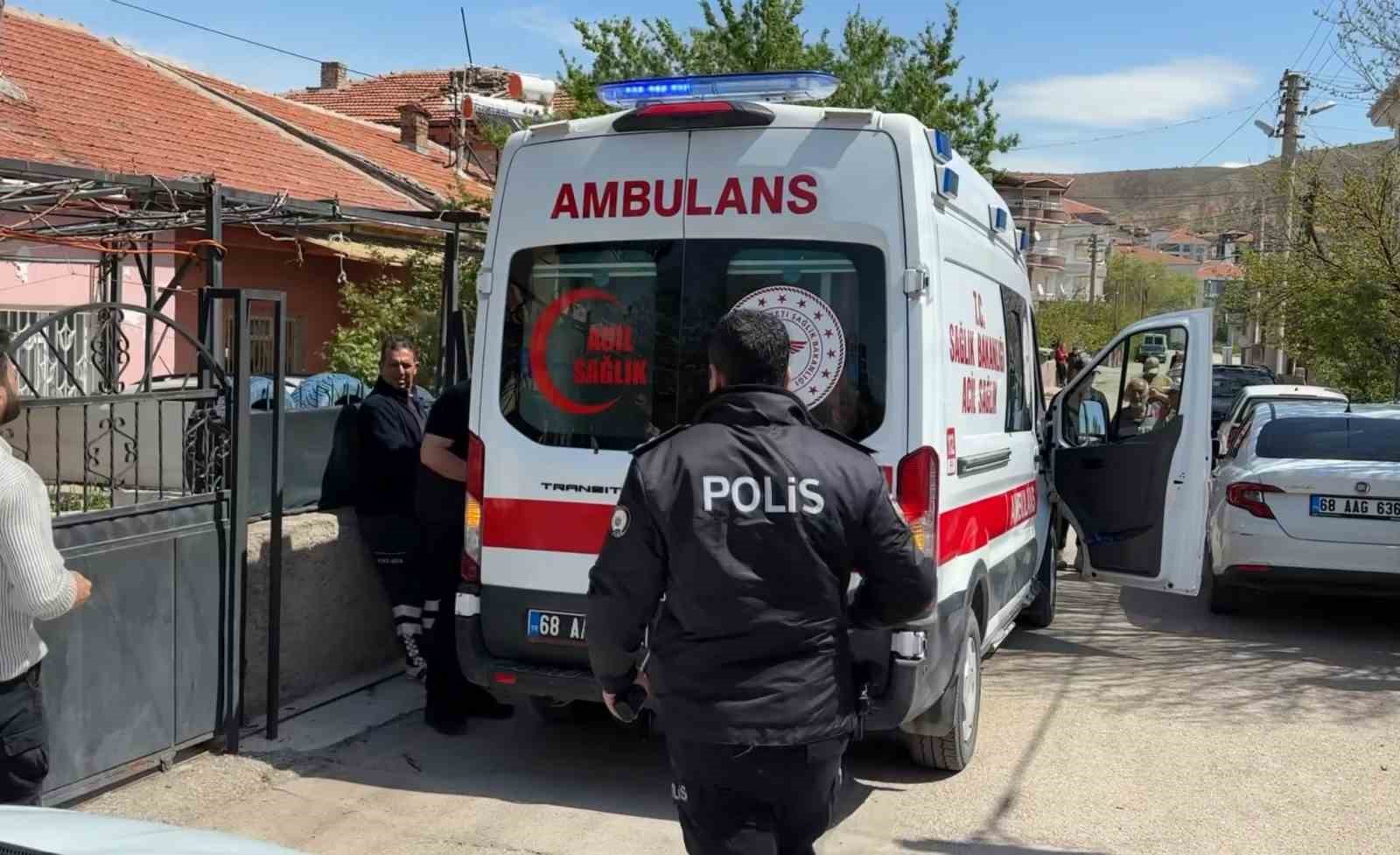 Aksaray’da yaşlı adam karısını evde ölü buldu

