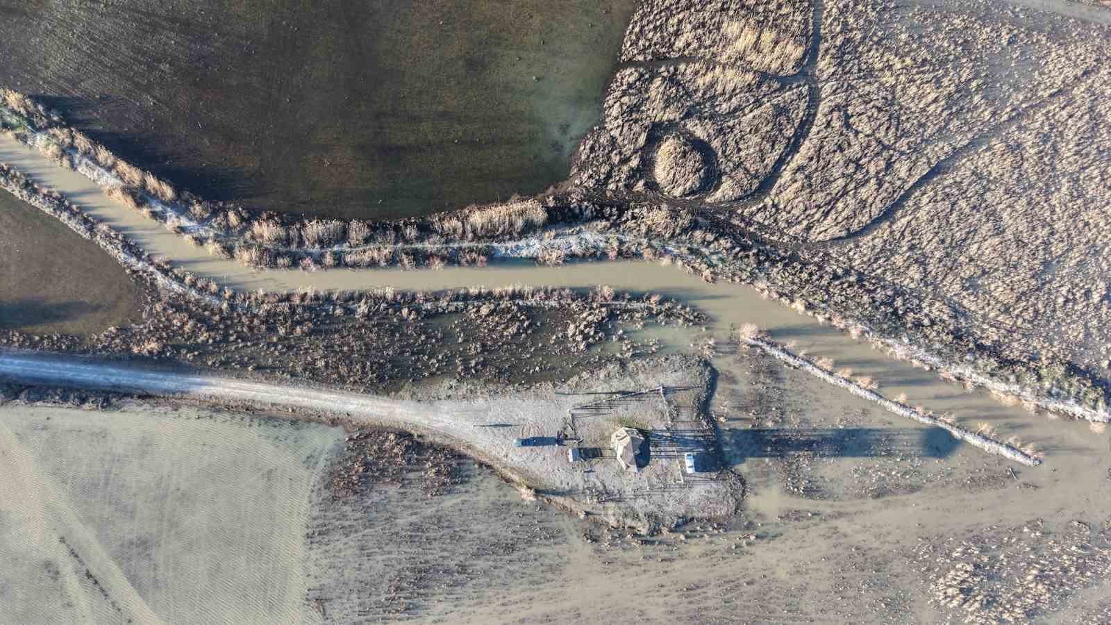 Akşehir Gölü’nde yıllardır görülmeyen oldu
Akşehir Gölü’nde yıllardır görülmeyen oldu