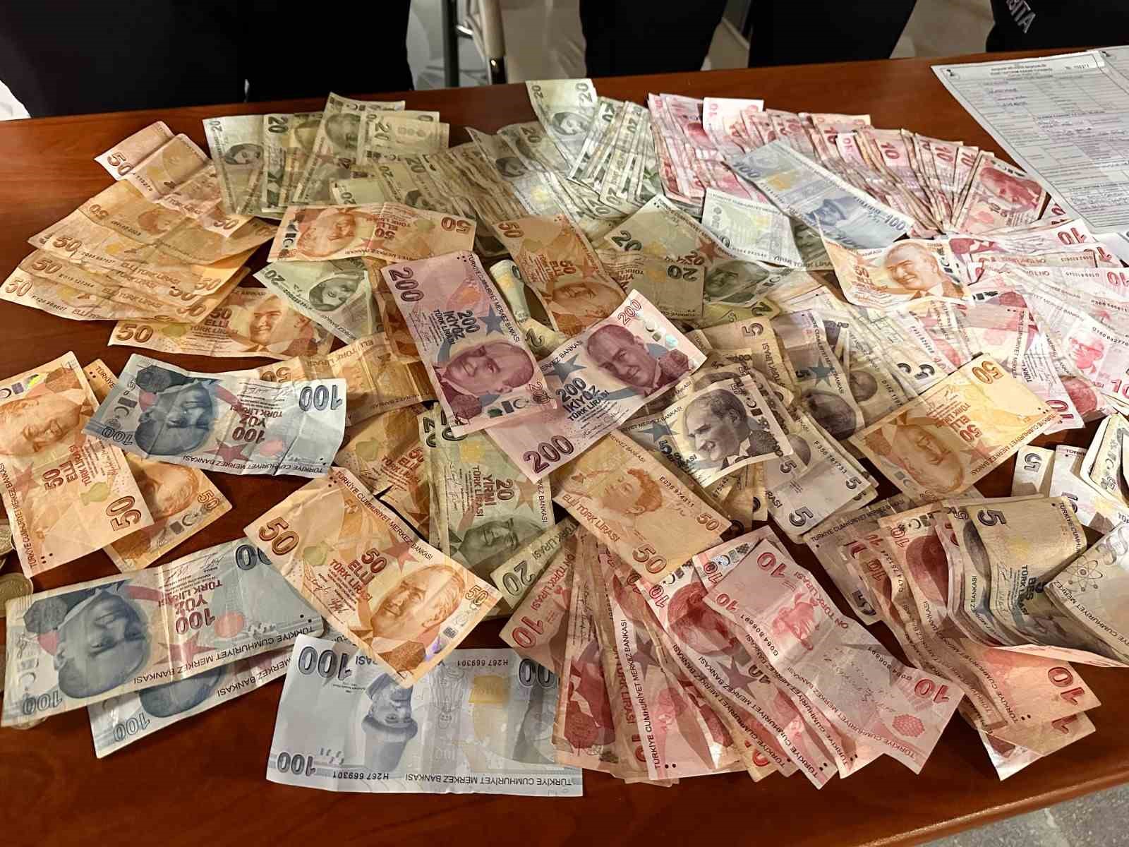 Akşehir’de dilenci operasyonu: 4 bin 410 TL’ye el konuldu
