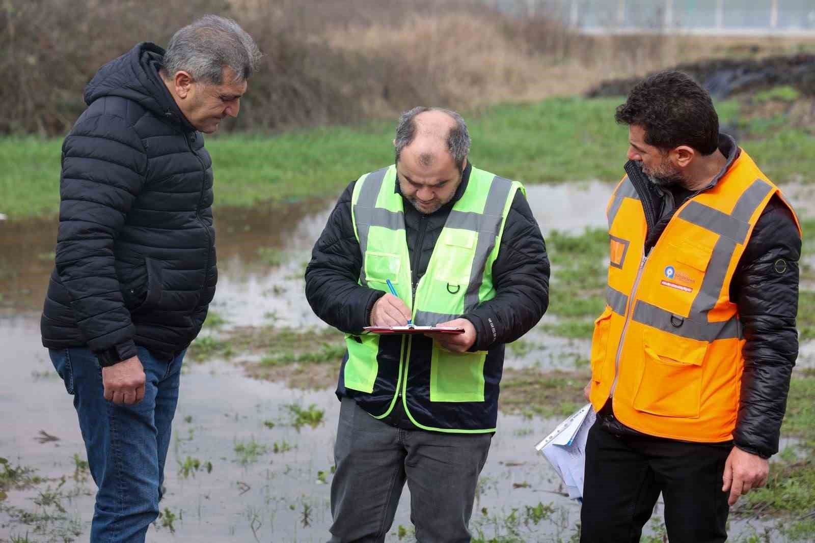 Aksu’da afetten zarar gören seralarda hasar tespiti yapıldı
