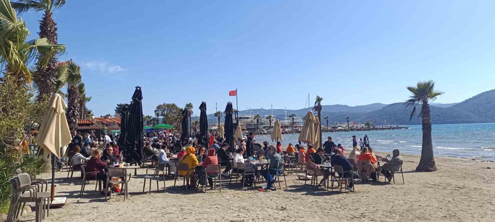 Akyaka’da 8 Mart kutlaması renkli görüntülere sahne oldu
