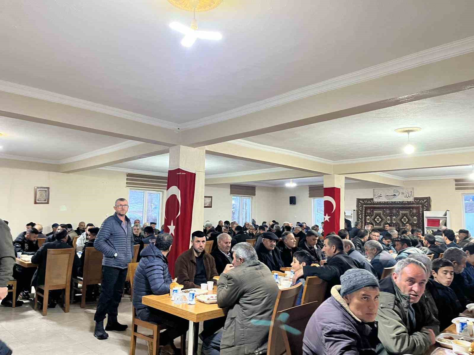 Akyakalılar iftar sofrasında buluştu
