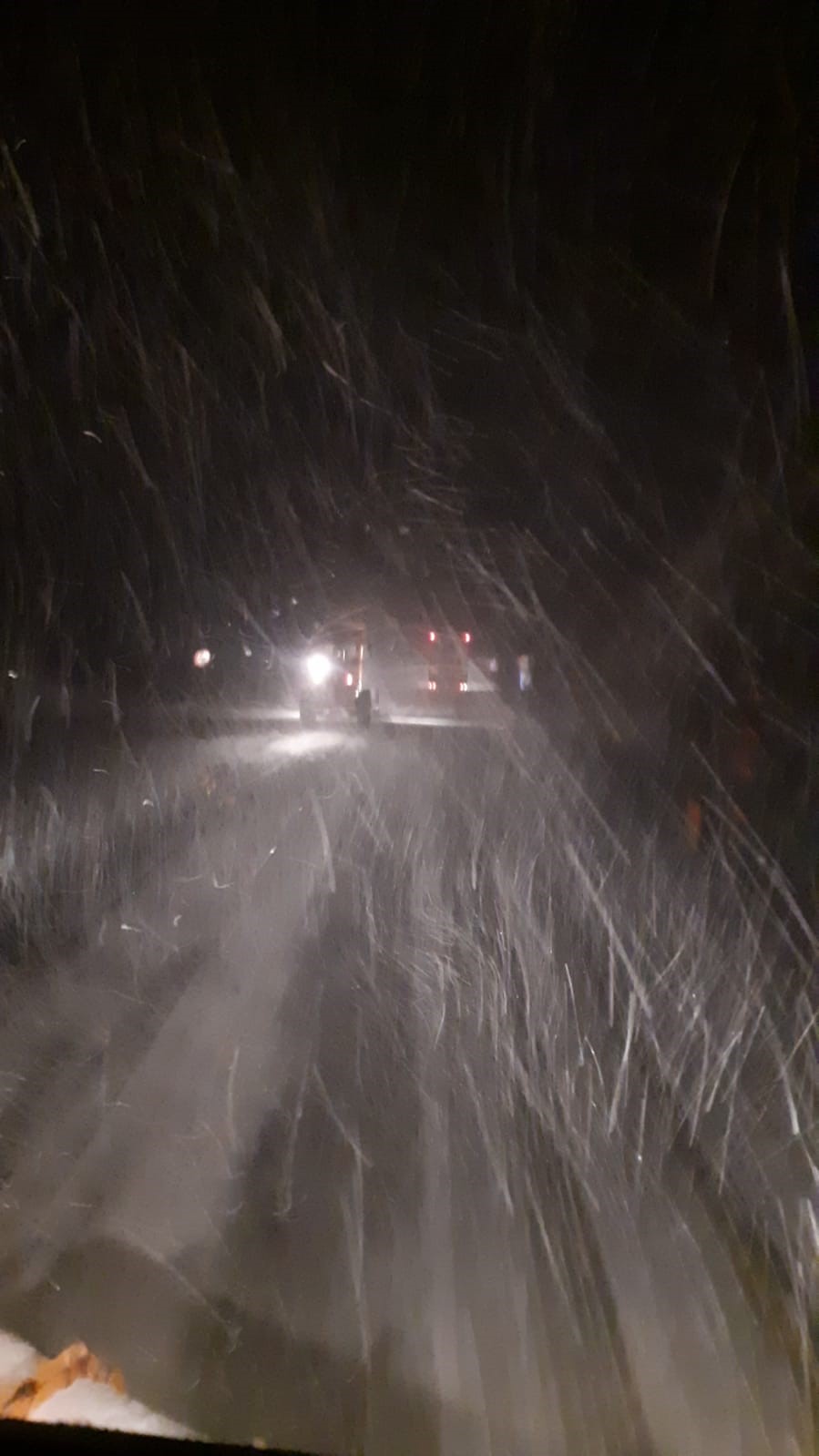 Alacabel’de şiddetli yağmur kar yağışına döndü
