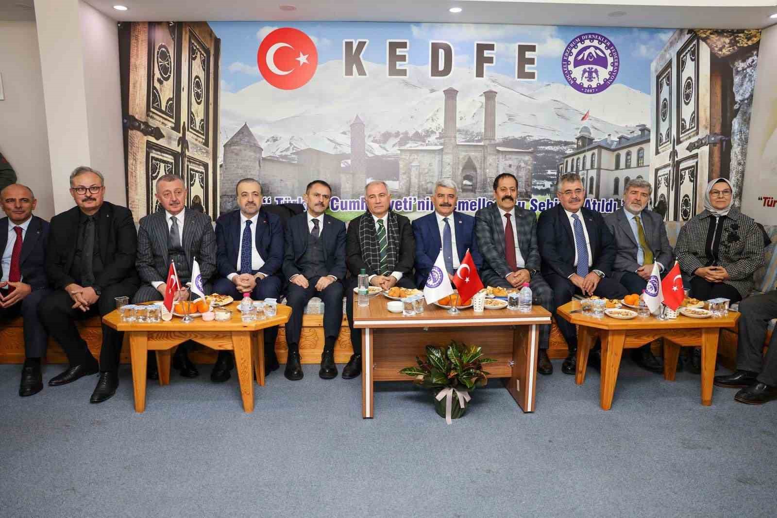 Ala’dan Kocaeli Erzurum Dernekler Federasyonu’na ziyaret
Ala’dan Kocaeli Erzurum Dernekler Federasyonu’na ziyaret