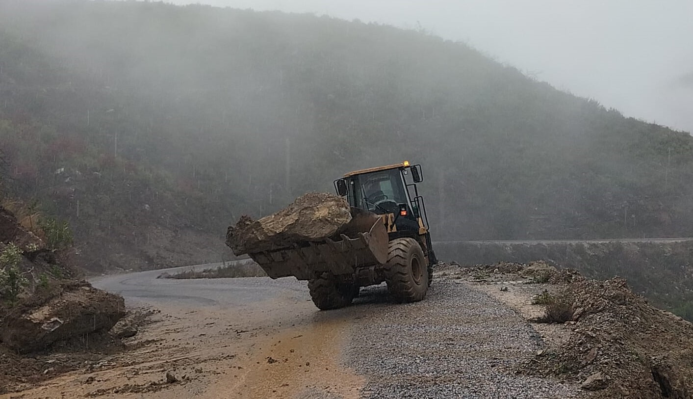 Alanya kırsalında ekiplerin kış mesaisi sürüyor

