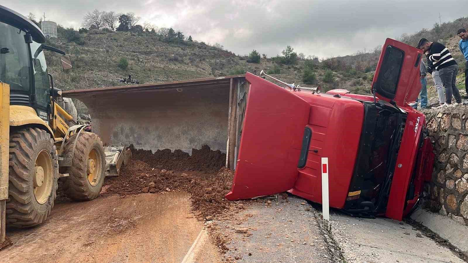 Alanya’da 1 kişinin öldüğü kazada tır şoförü tutuklandı
