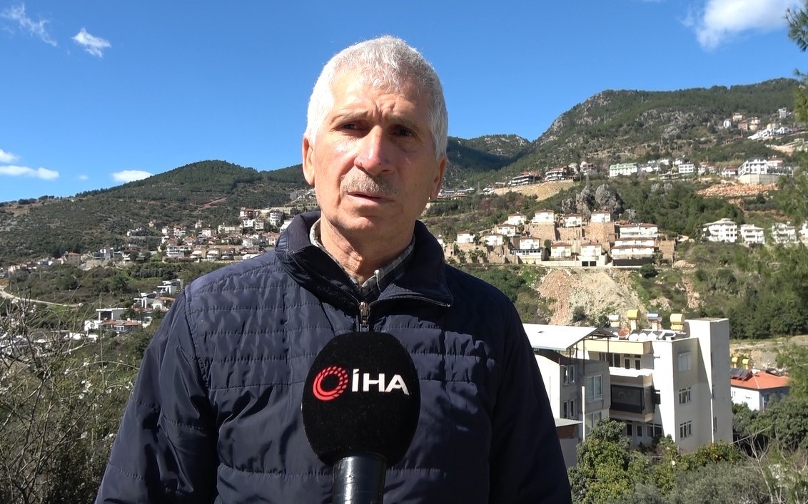 Alanya’da 3 bina tedbir amaçlı tahliye edildi
